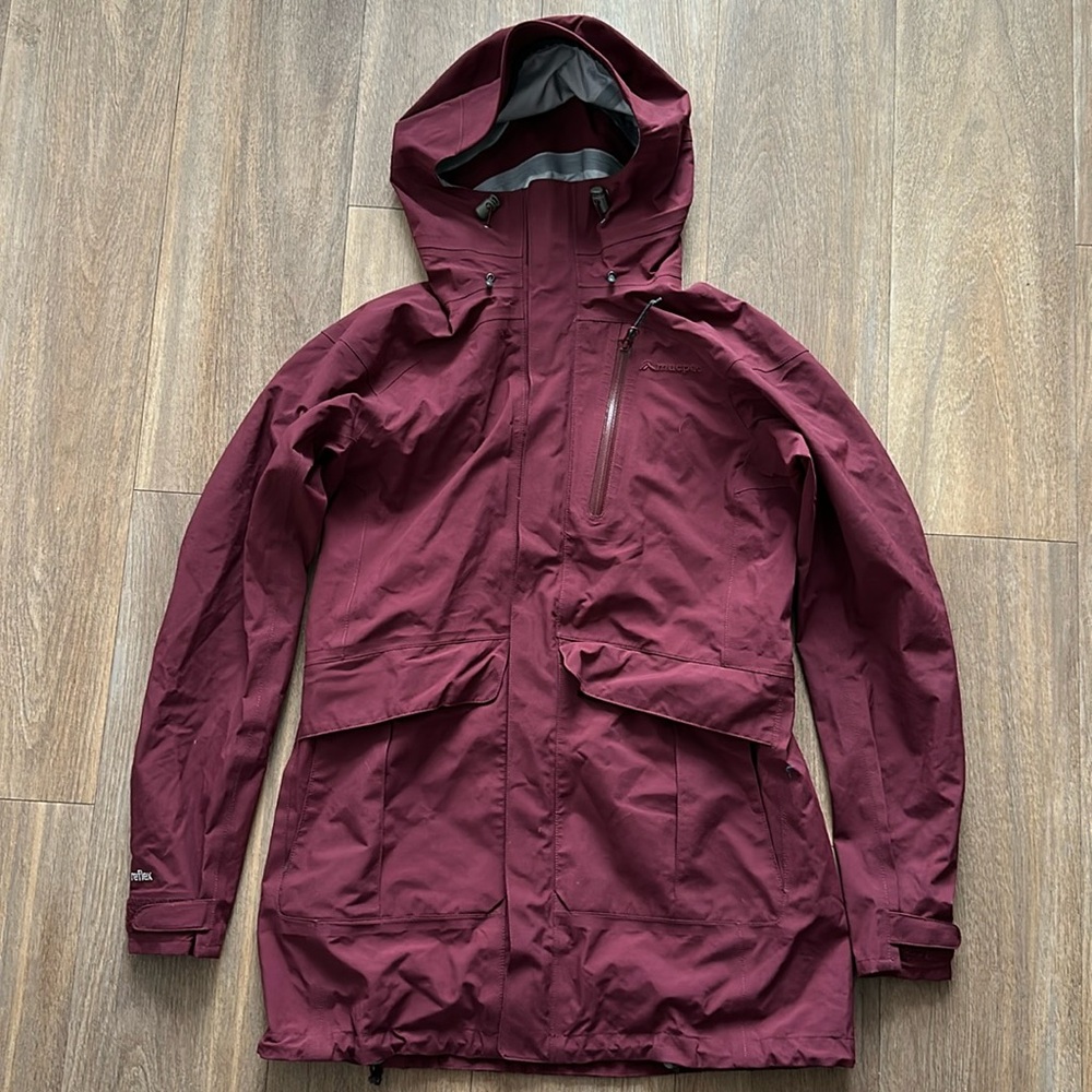 Macpac Women's Ski Jacket in Deep Burgundy